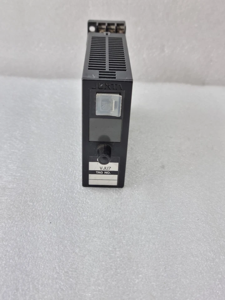 YOKOGAWA JUXTA VJU7 TEMPERATURE CONVERTER TYPE R 4-20mA 100-240VAC/DC WITH BASE